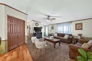 819 S 9th St, Dekalb, IL 60115 - Photo 4