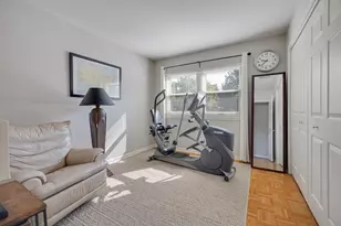 569 Northampton Cir, Elk Grove Village, IL 60007 - Photo 24
