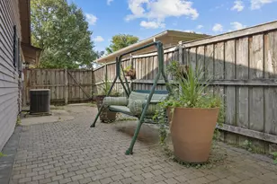 569 Northampton Cir, Elk Grove Village, IL 60007 - Photo 28