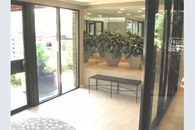2020 Chestnut Avenue #406, Glenview, IL 60025 - Photo 2