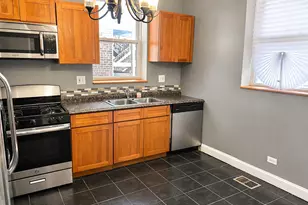 122 E 49th St, Chicago, IL 60615 - Photo 4