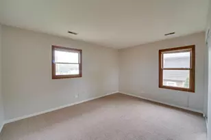 74 Terry Dr, Roselle, IL 60172 - Photo 12