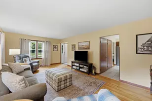 131 Central Park Ave, Geneseo, IL 61254 - Photo 8