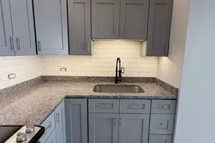 2069 N 18th Ave, Melrose Park, IL 60160 - Photo 12