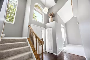 228 Norwich Dr, Bartlett, IL 60103 - Photo 4