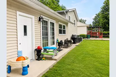 476 Raupp Boulevard, Buffalo Grove, IL 60089 - Photo 18