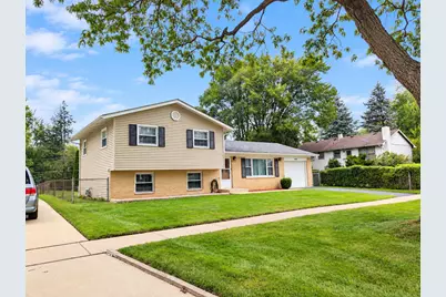476 Raupp Boulevard, Buffalo Grove, IL 60089 - Photo 1