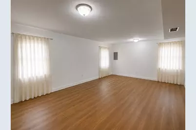 119 S Elroy Avenue, Bartlett, IL 60103 - Photo 10