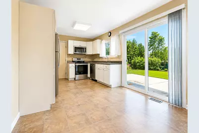 1329 Elm Drive, Schaumburg, IL 60194 - Photo 6