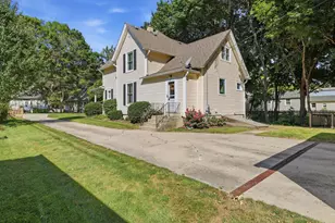 222 N 5th St, Saint Charles, IL 60174 - Photo 4