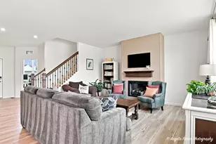 2110 Schmitt Cir, Algonquin, IL 60102 - Photo 8