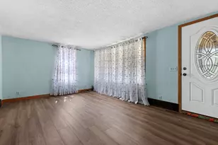 218 Euclid Ave, Rockford, IL 61102 - Photo 4