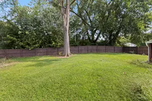 218 Euclid Ave, Rockford, IL 61102 - Photo 12