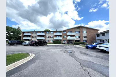 2000 Bayside Drive #110, Palatine, IL 60074 - Photo 2