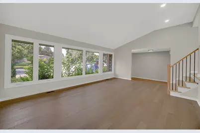 1831 N Rolling Lane, Arlington Heights, IL 60004 - Photo 8