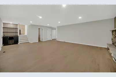 1831 N Rolling Lane, Arlington Heights, IL 60004 - Photo 20