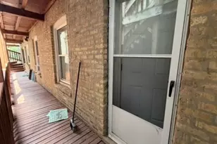 1354 W Argyle St, Chicago, IL 60640 - Photo 12