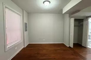 1354 W Argyle St, Chicago, IL 60640 - Photo 6