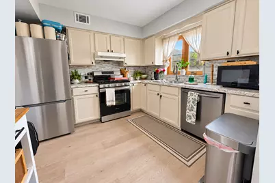 6743 W Irving Park Road #202, Chicago, IL 60634 - Photo 8
