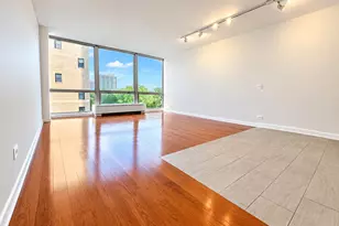 2400 N Lakeview Ave, Chicago, IL 60614 - Photo 4