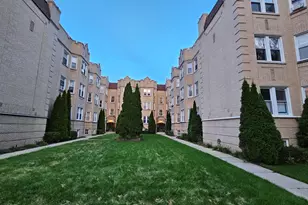 6545 N Francisco Ave, Chicago, IL 60645 - Photo 1
