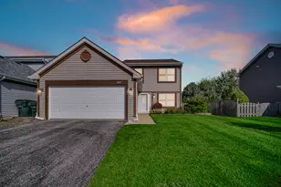 455 Rosewood Crossing, Lindenhurst, IL 60046 - Photo 1