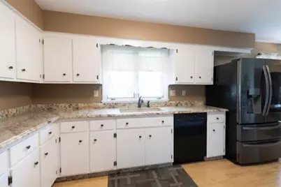 203 Wood Road, Rockford, IL 61107 - Photo 8