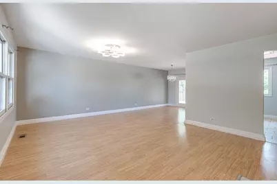 4470 Capstan Drive, Hoffman Estates, IL 60192 - Photo 12