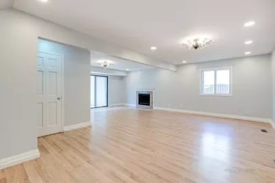 4470 Capstan Drive, Hoffman Estates, IL 60192 - Photo 8