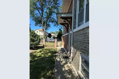 5720 N Manton Avenue, Chicago, IL 60646 - Photo 2