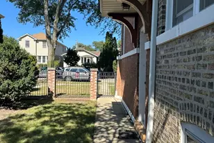5720 N Manton Ave, Chicago, IL 60646 - Photo 2