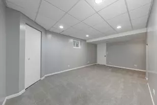 1221 Monmouth Dr, Lemont, IL 60439 - Photo 18