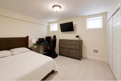 724 E 50th Place, Chicago, IL 60615 - Photo 14