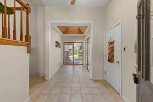 409 Maple Ln, Darien, IL 60561 - Photo 2