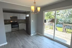 17909 Chartres Ct, Hazel Crest, IL 60429 - Photo 6