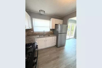 17909 Chartres Court, Hazel Crest, IL 60429 - Photo 8