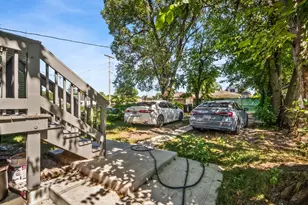 8915 S Racine Ave, Chicago, IL 60620 - Photo 24