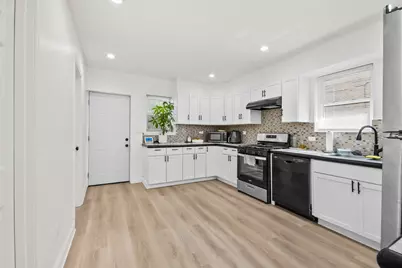 8915 S Racine Avenue, Chicago, IL 60620 - Photo 4
