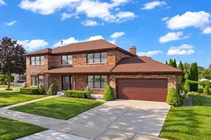 736 Concord Ln, Des Plaines, IL 60016 - Photo 2
