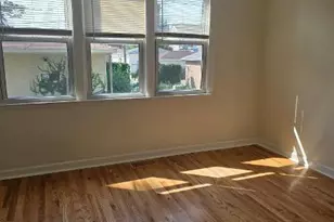 1643 W 35th St, Chicago, IL 60609 - Photo 2