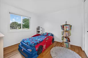 560 Lakeview Ct, Roselle, IL 60172 - Photo 20