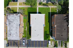 8914 Lamon Ave, Skokie, IL 60077 - Photo 16