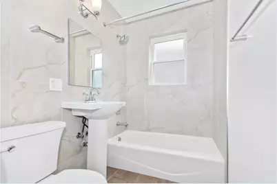 8914 Lamon Avenue, Skokie, IL 60077 - Photo 4