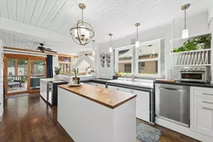 4929 N Fairfield Ave, Chicago, IL 60625 - Photo 8