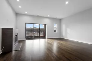 1412 W Morse Ave, Chicago, IL 60626 - Photo 2
