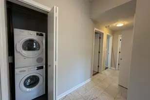 617 W Drummond Pl, Chicago, IL 60614 - Photo 8