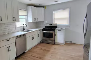 133 S Lincoln Ave, Mundelein, IL 60060 - Photo 6
