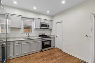 210 W 111th St, Chicago, IL 60628 - Photo 14