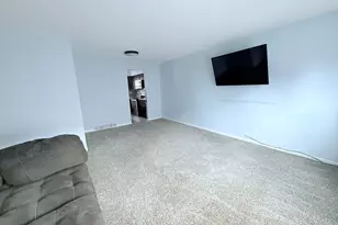 213 Frederick Pl, Wood Dale, IL 60191 - Photo 12