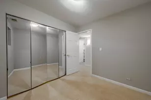 1017 W Dakin St, Chicago, IL 60613 - Photo 16